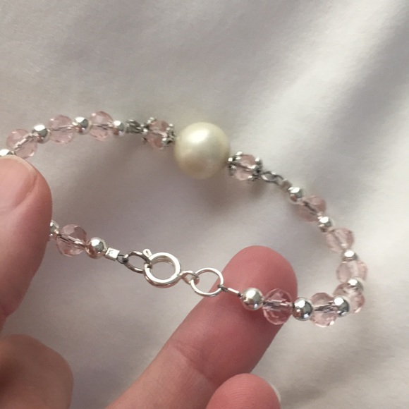 ✨Pink Crystal w/ faux Pearl Bracelet✨ - Picture 6 of 16
